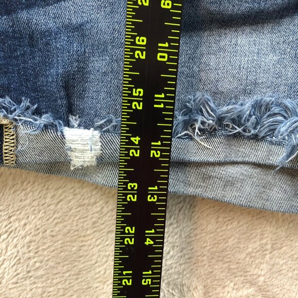 KanCan Womens Jeans Shorts Size 31 Distressed Cuffed Classic Blue Denim Casual - Picture 8 of 11